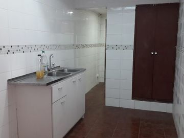 Amplia casa en Miraflores Alto