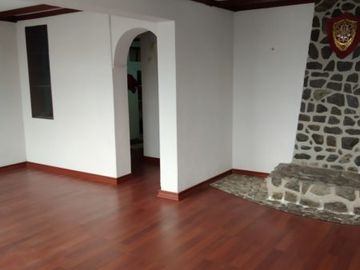 Amplia casa en Miraflores Alto