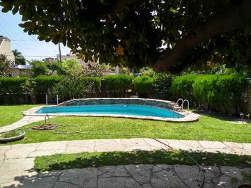 Chalet en venta en Castelar Norte