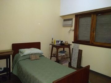 Chalet en venta en Castelar Norte