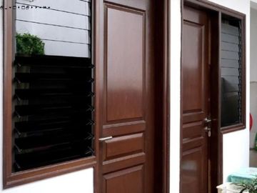 Rumah Mulyosari Tengah MINIMALIS, TERAWAT hadap utara