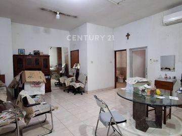 Rumah Usaha 2 Lantai Semi Furnished Strategis Di Matraman R2399