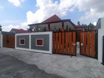 TERLUAS & TERLARIS! Rumah Joglo Nyaman PLUS Kolam Renang di Prambanan