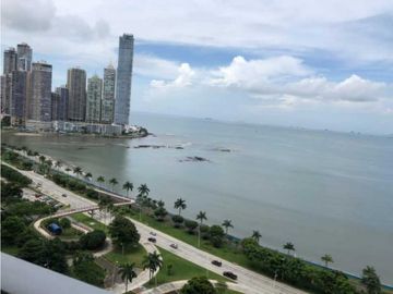 EN VENTA APARTMENTO PH YOO AMOBLADO VISTA A LA CIUDAD