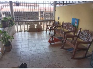Se Vende Acogedora casa en las Acacias