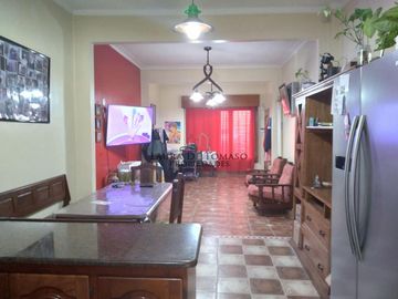 EXCELENTE CHALET 3 AMBIENTES