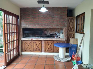EXCELENTE CHALET 3 AMBIENTES