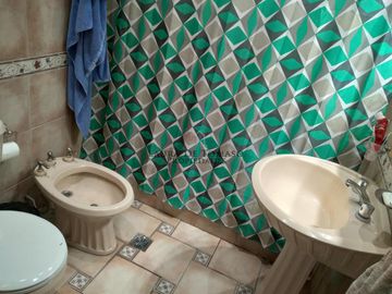 EXCELENTE CHALET 3 AMBIENTES