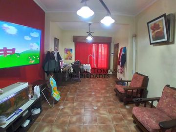 EXCELENTE CHALET 3 AMBIENTES