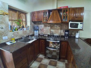 EXCELENTE CHALET 3 AMBIENTES