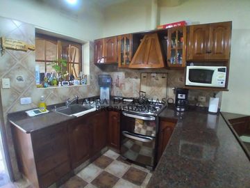 EXCELENTE CHALET 3 AMBIENTES