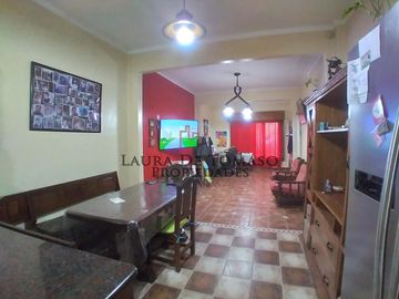 EXCELENTE CHALET 3 AMBIENTES