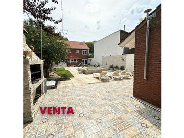 VENTA Chalet 6 AMB reciclado con piscina climatizada - zona Güemes MdP