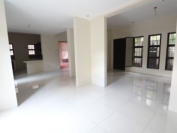 For Sale Elegant House and Lot in Fairview Q.C. Inside Subdivision w/ 5 Bedrooms, and 3 Car Garage PH107