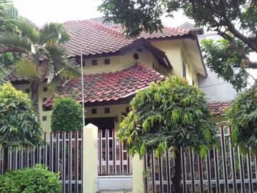 Rumah 2 Lantai Siap Huni Rungkut Mejoyo Surabaya