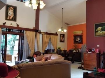 DIJUAL RUMAH KOKOH TERAWAT LUAS NYAMAN DI CILANDAK JAKARTA SELATAN