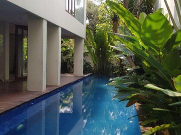 DIJUAL RUMAH MODERN ISTIMEWA at Jl GAHARU CIPETE, JAKSEL
