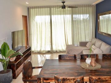 Penthouse con alberca privada, a 300 metros de la playa a pasos de la Quinta Ave