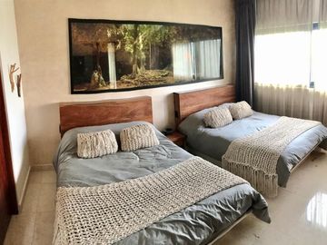 Penthouse con alberca privada, a 300 metros de la playa a pasos de la Quinta Ave