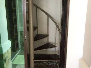 With Swimming Pool House and Lot for Rent in Angeles City