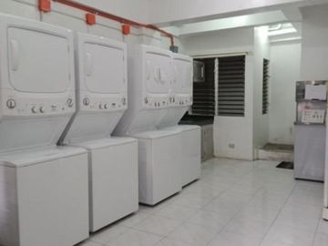 MALIBAY PASAY CITY NEAR EDSA 25-ROOMS STAFF HOUSE BLDG