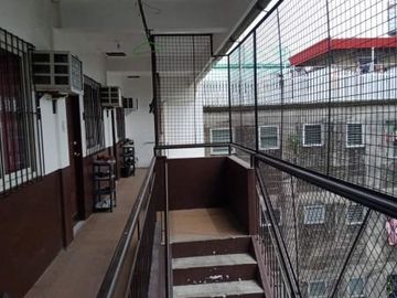 MALIBAY PASAY CITY NEAR EDSA 25-ROOMS STAFF HOUSE BLDG