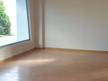 Departamento de Venta en Tumbaco cerca a la Ruta Viva.