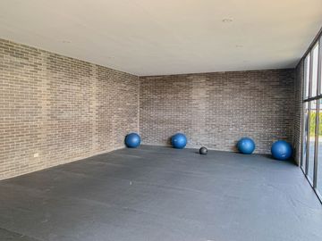 VENTA DE DEPTO. AMUEBLADO 2 RECAMARAS EN  CUMBRES CERCA GALERIAS SERDAN