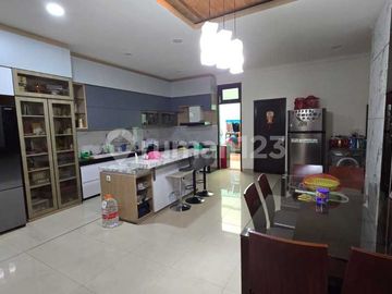 Disewakan Rumah Mediterania Boulevard
