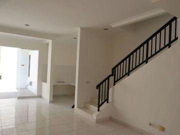 DIJUAL CEPAT RUMAH BAGUS 2 LANTAI SIAP HUNI DI THE AVANI CLUSTER AMARILLA BSD
