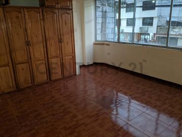Casa Rentera en Venta de 647 m2 sector Aymesa, Quitumbe