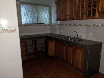 Casa Rentera en Venta de 647 m2 sector Aymesa, Quitumbe