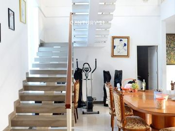 Dijual Rumah Luas Nyaman Dan Strategis 5561
