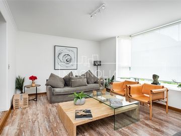 Casa en venta de 3 dorm 3 baños mas Serv en Lo Barnechea