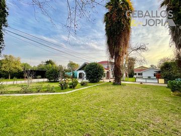 Casa en venta de 6 dorm. en Villa Alemana