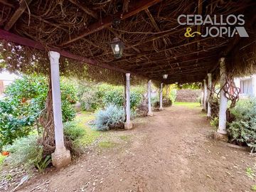 Casa en venta de 6 dorm. en Villa Alemana