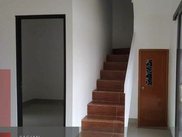 Rumah 2 lantai strategis dekat tol harga terjangkau