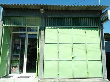 Rumah murah Surabaya timur Lokasi tambak Medokan ayu .Bangunan model Ruko