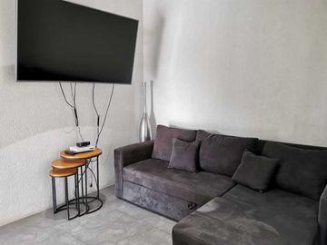 CASA EN RENTA Y VENTA CON IMPRESIONANTE VISTA AL LAGO