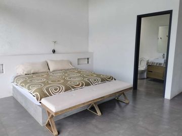 CASA EN RENTA Y VENTA CON IMPRESIONANTE VISTA AL LAGO