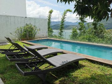 CASA EN RENTA Y VENTA CON IMPRESIONANTE VISTA AL LAGO