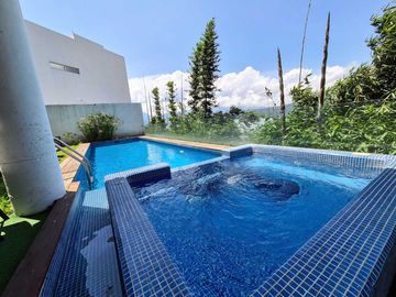 CASA EN RENTA Y VENTA CON IMPRESIONANTE VISTA AL LAGO