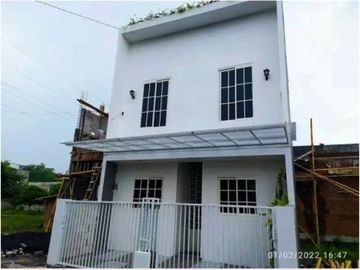 Rumah Kost 8 Kamar Luas 77 di Akordion Sukarno Hatta Malang