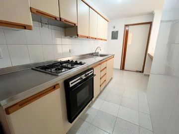 apartamento en arriendo en aguacatala. Cod A9433733