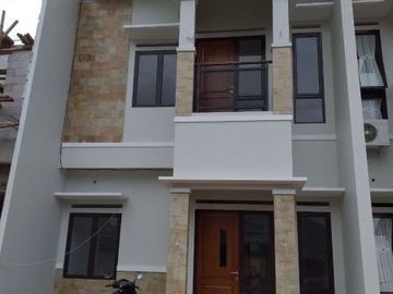 Rumah 2 lantai di Pondok Aren Bintaro 800jutaan sisa 1 unit