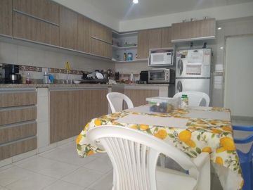 casa en venta en el tabor. Cod V100126