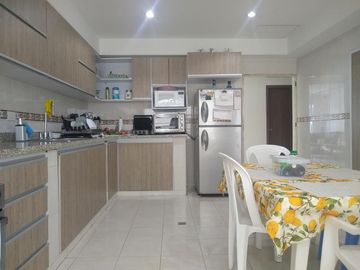 casa en venta en el tabor. Cod V100126