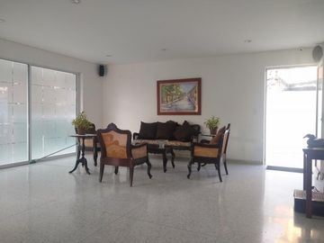 casa en venta en el tabor. Cod V100126