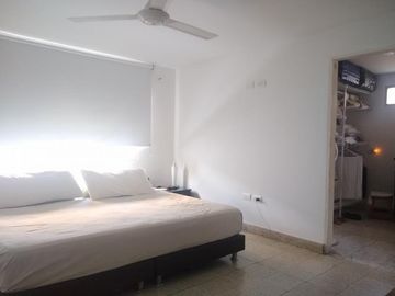 casa en venta en el tabor. Cod V100126