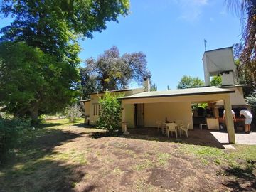 Venta Casa Quinta Rodríguez 4 ambientes
